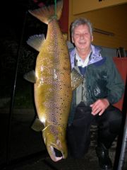 Olav Brüggen aus Hamburg mit seinem Mörrum - Lachs