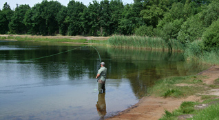 Fliegenfischen in Neumünster am Forellensee