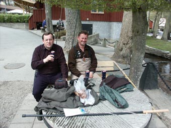 Zwei Stolzenauer Fliegenfischer an der Mörrum, Schweden