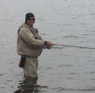 Meerforellenangler an der Ostsee